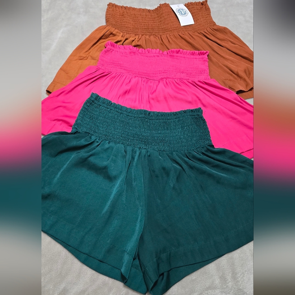 TCEC Woven Smocked Shorts Size M Women's Multi-Color Skirt Set NWT Set Of 3